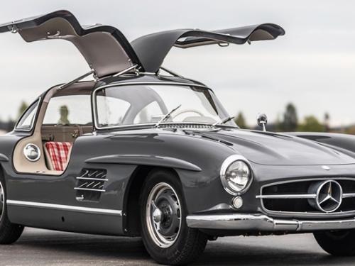 三芒星鷗翼神車！Mercedes-Benz 300SL 重磅降臨拍賣場，喊到140萬鎂竟然還買不到......