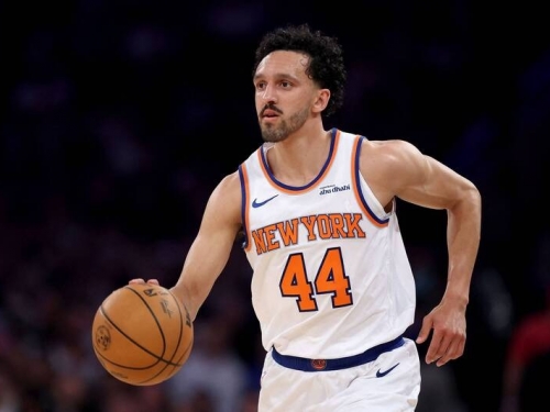 NBA》西蒙斯「鬧劇」落幕 尼克簽回浪人射手薛米特