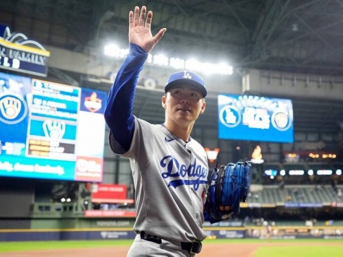 MLB季後賽》山本由伸首球挨轟、仍飆完投創睽違71年壯舉 談續投9局的決定