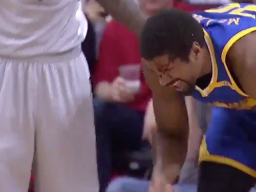 NBA血腥衝撞之夜！兩人濺血 還有人被膝蓋頂到不要不要