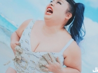 100kg女星推出人型抱枕！　價格破萬「一個都沒賣出」