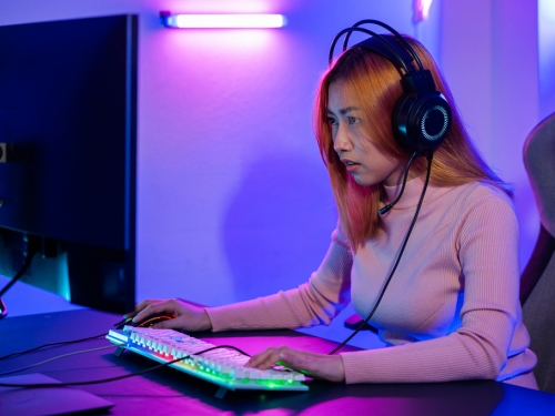 女大生打遊戲陷網戀暈船 得知男網友身分後驚呆