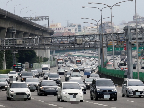 塞車尿急「別再用寶特瓶」 他1招解決！網讚：男女適用