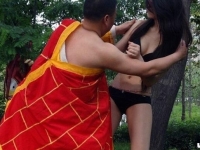 10被逮癡漢的自白：妹子的胸部有惡靈，我只是幫她驅魔