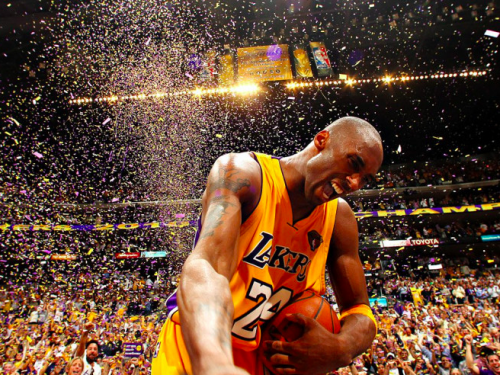 「他正在天堂為我們加油」AD飆分紀錄比肩Kobe，湖人睽違10年再奪西區第一！