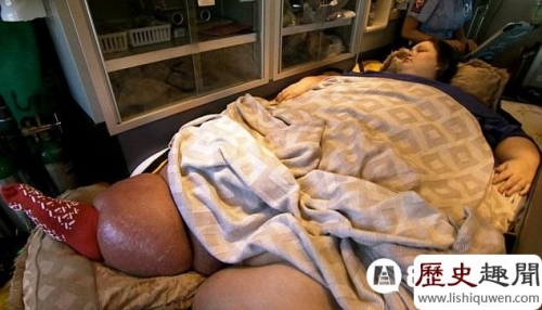 世界上最胖的女人 比越野車還要重
