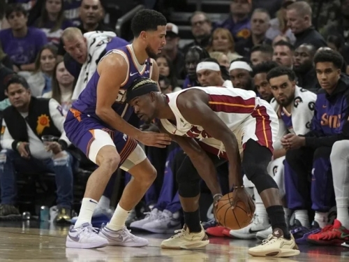 NBA》巴特勒搞笑失誤送太陽6連勝 西區三雄並列第1