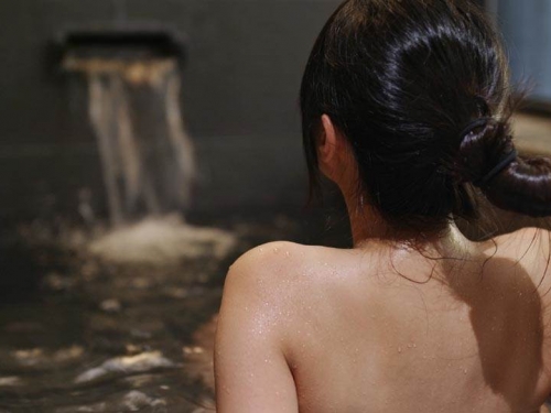 日本「湯女」不只幫洗澡 還要…