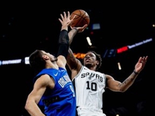 NBA／佛尼爾致勝上籃「放槍」馬刺千驚萬險退魔術