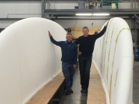 美國公司著手打造世界最大衝浪板