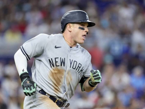 MLB》看電視才得知被放進讓渡名單 洋基金手套外野手：我也是人...