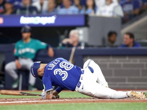 美聯冠軍賽》藍鳥G1慘遭逆轉 主力外野盧克斯又因傷提前退場