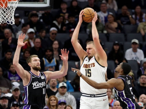 NBA》約基奇10場大三元成本季首人 穆雷準絕殺助金塊險勝國王