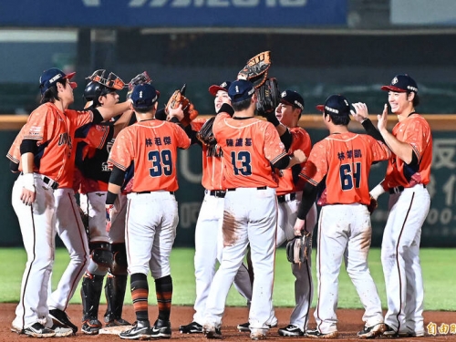 中職》關鍵的一晚！統一勝、樂天敗 獅王亮燈M8