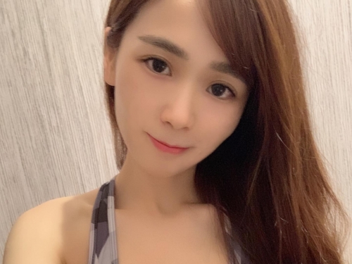 亞洲電台「美女DJ」佳佳聲音和人一樣甜美　好身材深藏不露