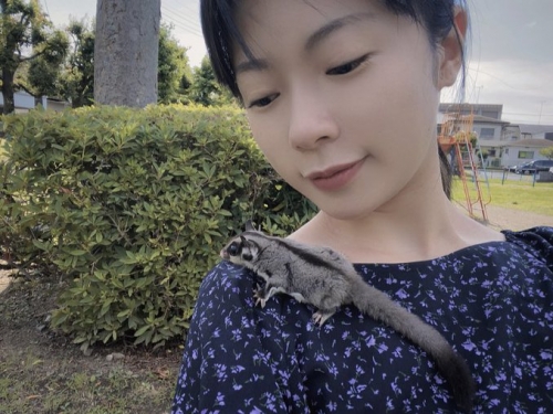 正妹封印「蚊子屍體」當美甲 獵奇過程曝光網驚呆