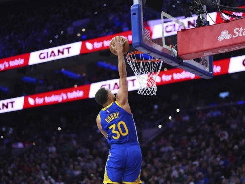 NBA》上次灌籃是6年前KD助攻  柯瑞：今天是生涯最後一灌