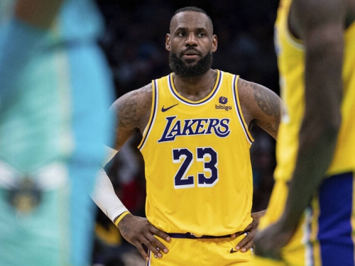 NBA》湖人是否要在交易大限前補強？ 詹皇直言對他不是一個問題