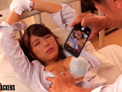 離開S1前往淩辱片商！小麥色H奶女教師「星野ナミ」慘被壞學生設計　成對方專屬性奴