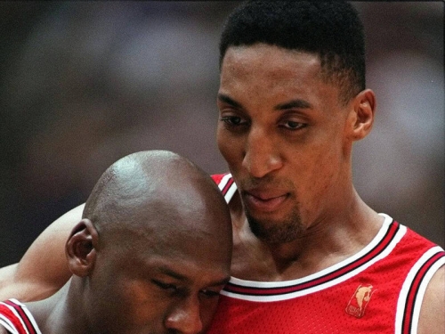 NBA》喬丹「流感戰靴」相隔15年再度被拍賣！ 創4217萬天價