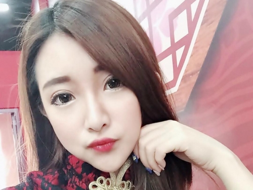 已戀愛！甜美女友系正妹「Rebeca 小花」男友視角專屬風景好火辣！