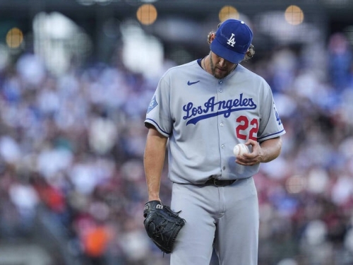MLB》慘遭巨人修理！道奇神獸克蕭只投3局退場 挨5安4BB丟4分
