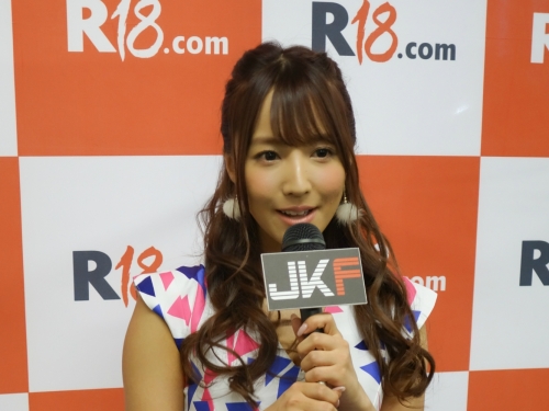 獨家！R18日本成人展近距離專訪人氣女優　超大咖的她和她都來了