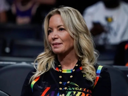 NBA》湖人老闆自爆交易細節！Anthony Davis離隊與其「不滿情緒」有關