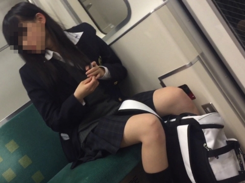 國中男同學找吃飯...騙懶出門約家「養貓很可愛」　一去遭撲倒硬脫褲！