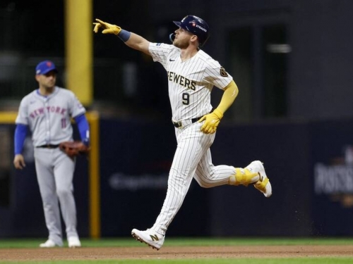 MLB季後賽》休季被洋基交易如今代打建功寫紀錄！釀酒人外野手仍感心碎