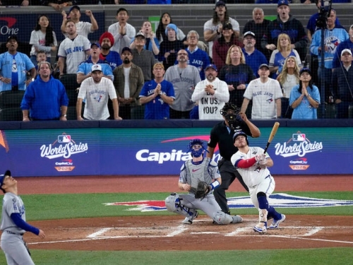 世界大賽》激戰！藍鳥突破道奇日本王牌山本由伸 雙方4局打完平手