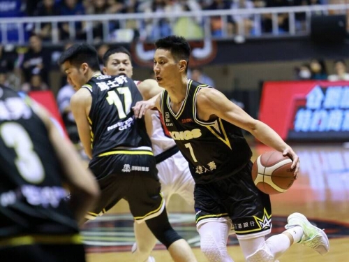 PLG》蒿吐露斯！林書豪率國王踢館老東家 開季6連勝未嘗敗績