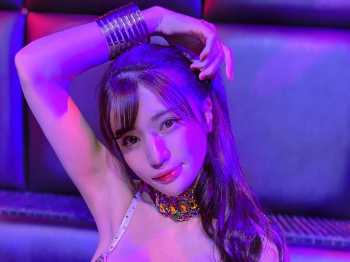 AV救世主「高橋聖子」跨足音樂界！吉他技術不輸床上表現，連美國媒體都稱讚！