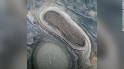 人類太空飛行器捕捉到木星最新圖像，旋轉風暴似梵谷名畫