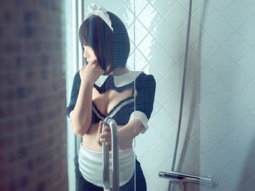 上班穿大破褲　女同事手癢戳洞「你腿好白」中根部…他下秒硬了尬爆！