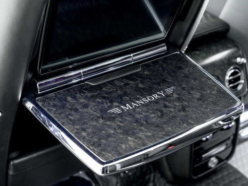 緞面碳纖維盔甲護體！杜拜富豪愛國紀念限定版 Mansory x Rolls-Royce Cullinan