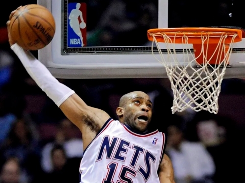 NBA》籃網老闆蔡崇信發表聲明 將退休Vince Carter球衣