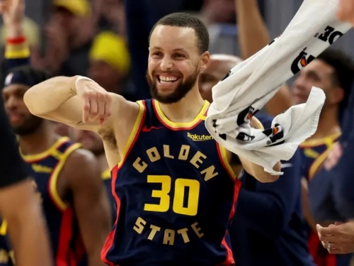 NBA》Stephen Curry生涯3900三分達成！勇士131:106勝公牛止2連敗