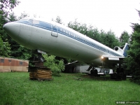 住在飛機裡　樹林中的客機是我家！