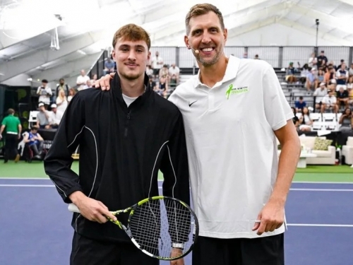 NBA》諾維茨基擁抱「旗哥」 獨行俠狀元被點名最受期待