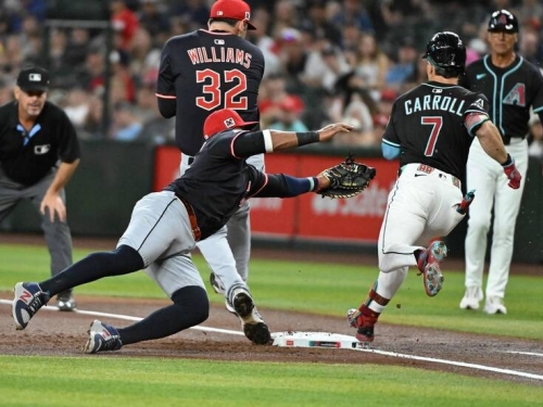 MLB》超火燙！猛敲178KM安打 卡洛爾連7場敲安、打擊率0.386