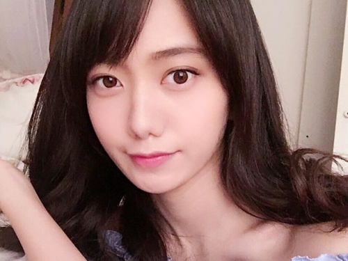 中央大學「纖腰奶妹」紅到日本　網友：台版橋本環奈！