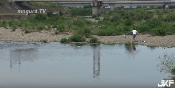 日本打水漂神人！彈91下超狂影片曝光