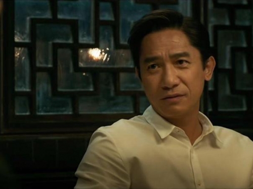 從年輕帥到現在！梁朝偉經典大作《春光乍洩》重映　回顧影帝出道青澀姿態！