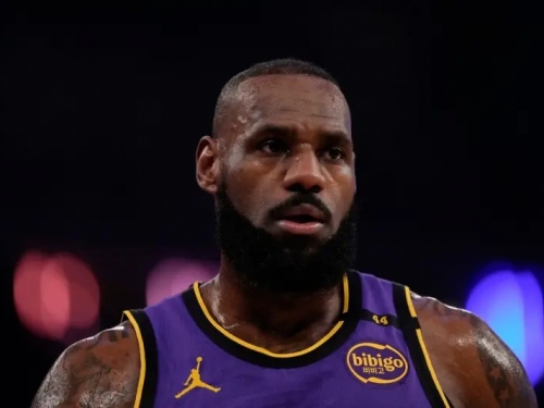 NBA》湖人「中鋒問題」難解！名單爆滿難補強：LeBron恐代班中鋒