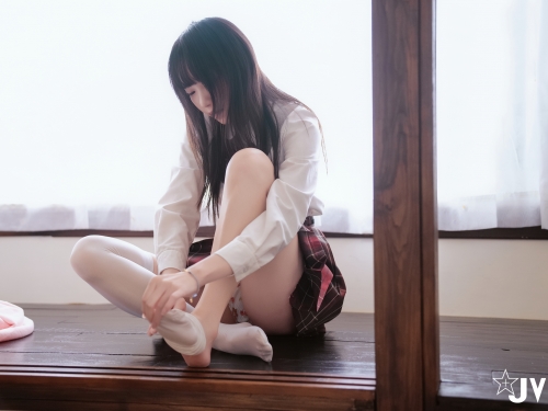清純學生妹「喵喵晴」只想黏著男友！放學後變成小惡魔「露奶露臀」色誘！