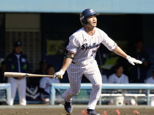 日職》驚！挨154公里頭部危險球 青木宣親續寫另類「萬磁王」紀錄