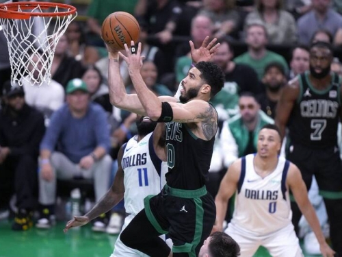 NBA總冠軍賽》東契奇32分大三元沒用 塔圖姆、哈勒戴率塞爾提克2：0獨行俠