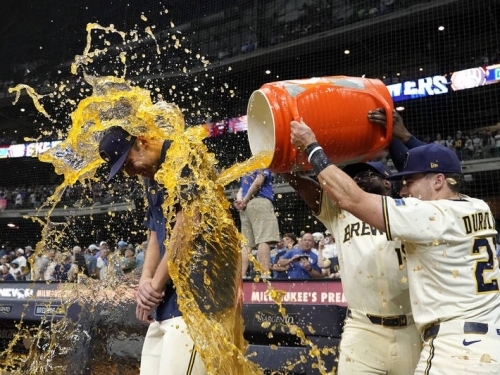MLB》名投克蕭狂讚釀酒人火球大物！ 「真的不知道打者要怎麼打」