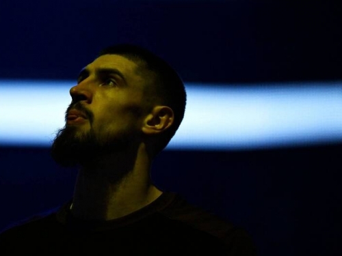 NBA》打超爛的湖人烏克蘭中鋒為何還沒被裁？美媒分析背後原因